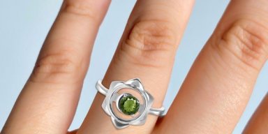 Exploring the Beauty of Moldavite Rings